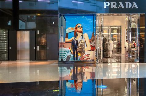 Oracle Cloud Elevates the Customer Experience at Prada Group